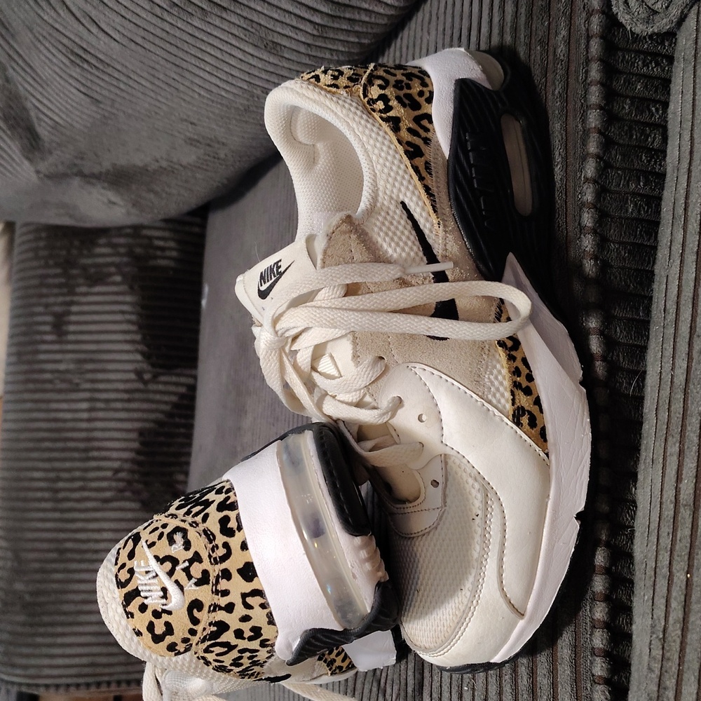 Nike Air Max- White And Cheetah Print
